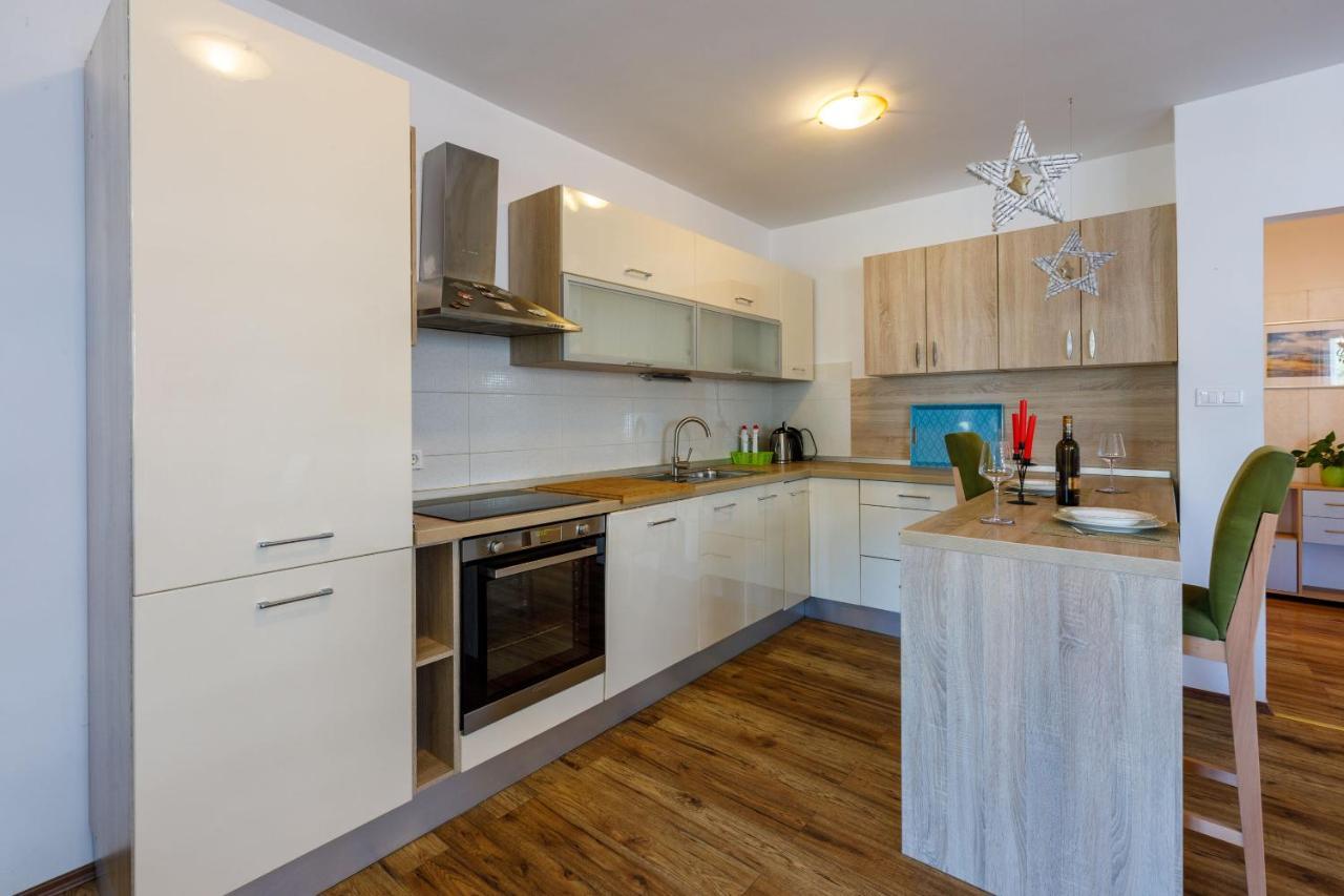 Apartments Franny Novi Vinodolski Kültér fotó